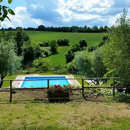 Madonna Della Sanita Sleeps 2 Pool T763612 * Città della Pieve